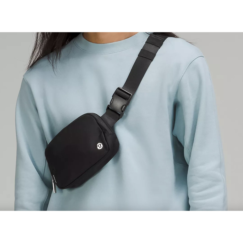 LULULEMON Everywhere Belt Bag Black 1L NWT LU9AX2S - Picture 3 of 6